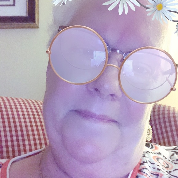 Meet your Posher, Lydia - Picture 5 of 7